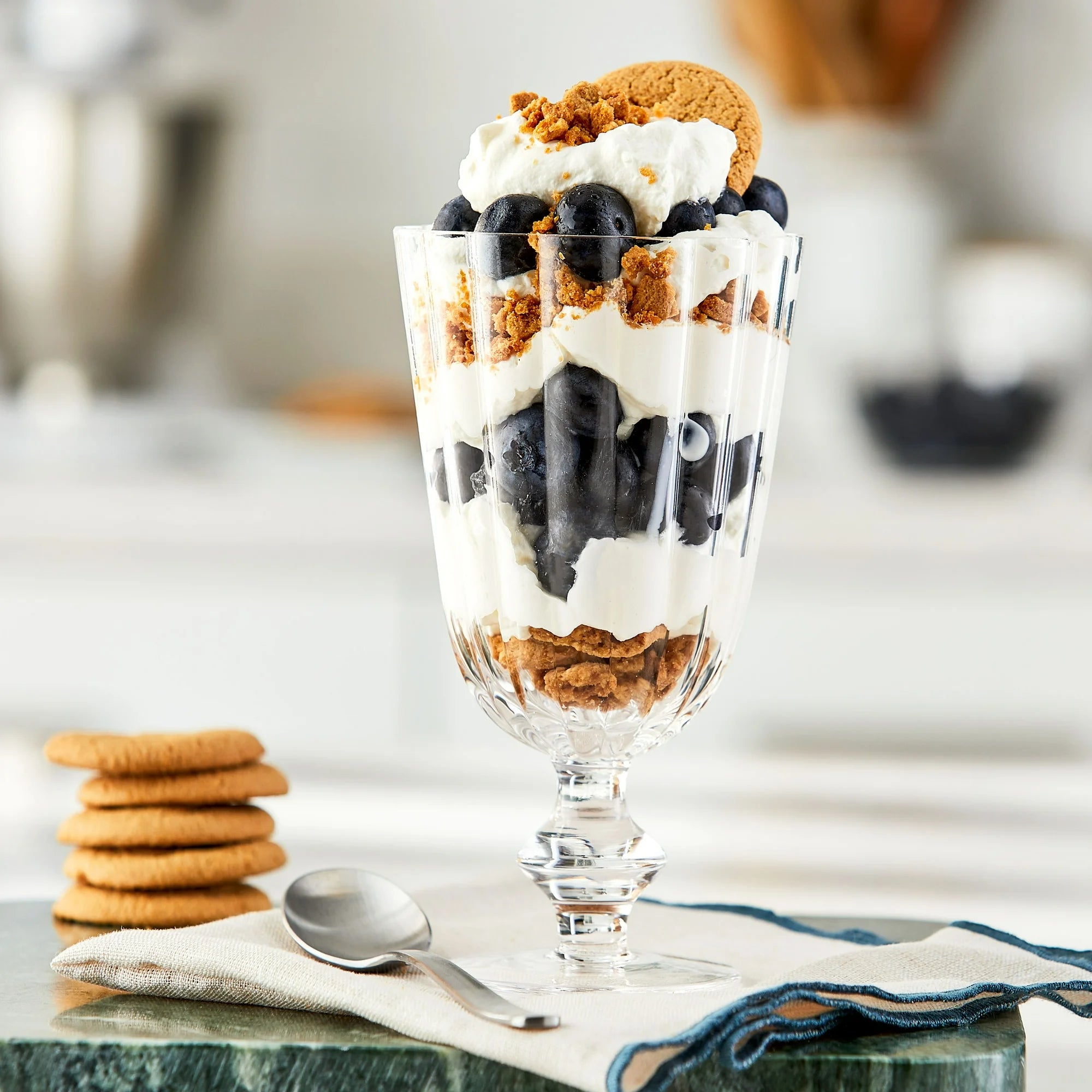 Fresh Jumbo Blueberries, 9.8oz Container