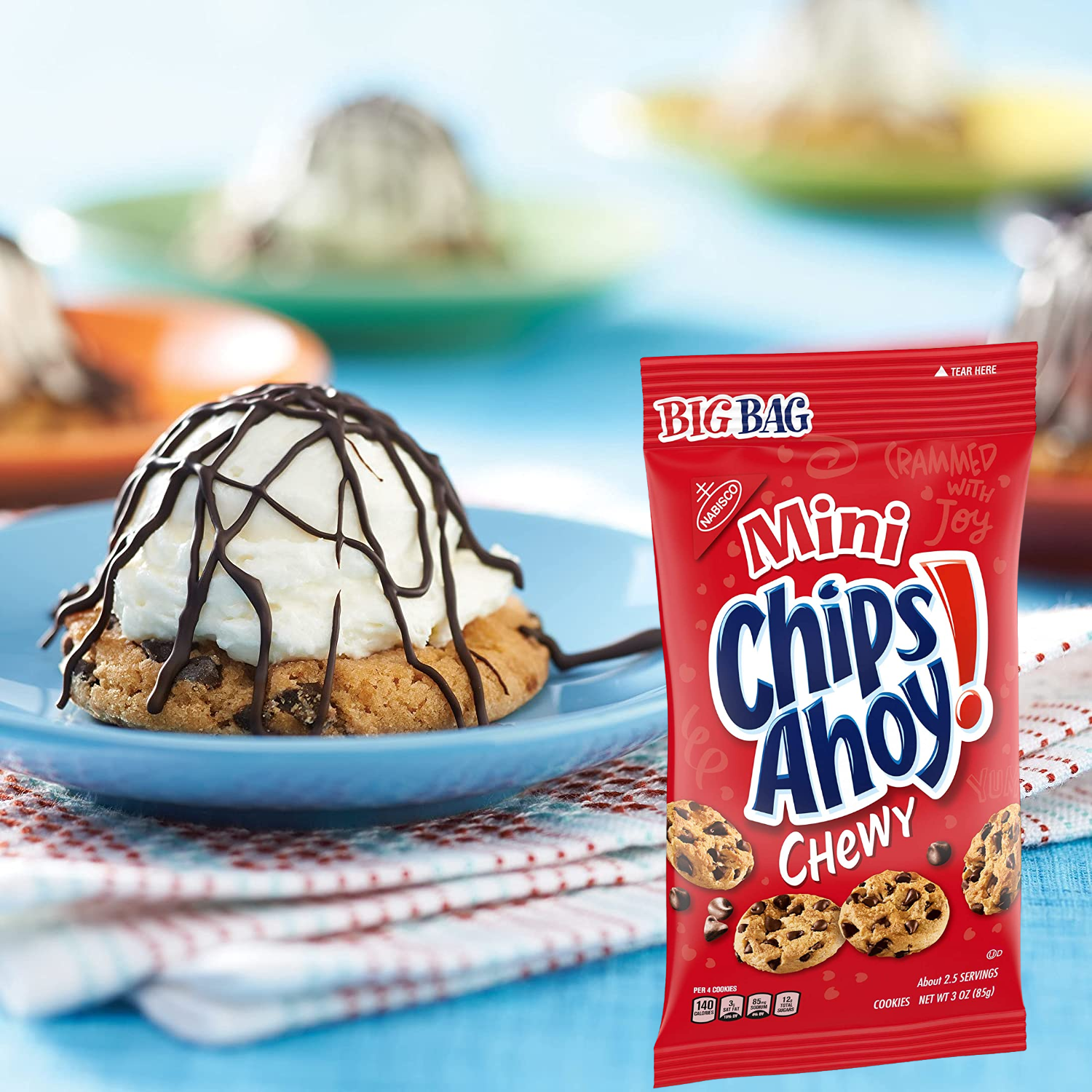 CHIPS AHOY! Mini Chocolate Chewy Cookies, Sweet Crunchy Delicious Cookie Treat Great for School Lunch Box, Halloween Goodie Bag Gift Basket Party Favor and On the Go Snacking 3oz Pack of 2