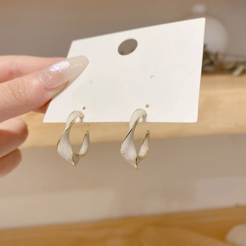 New Punk Golden Metal White Cross Hoop Earrings For Women Girls Fashion Circle Brincos Ear Accessories Jewelry