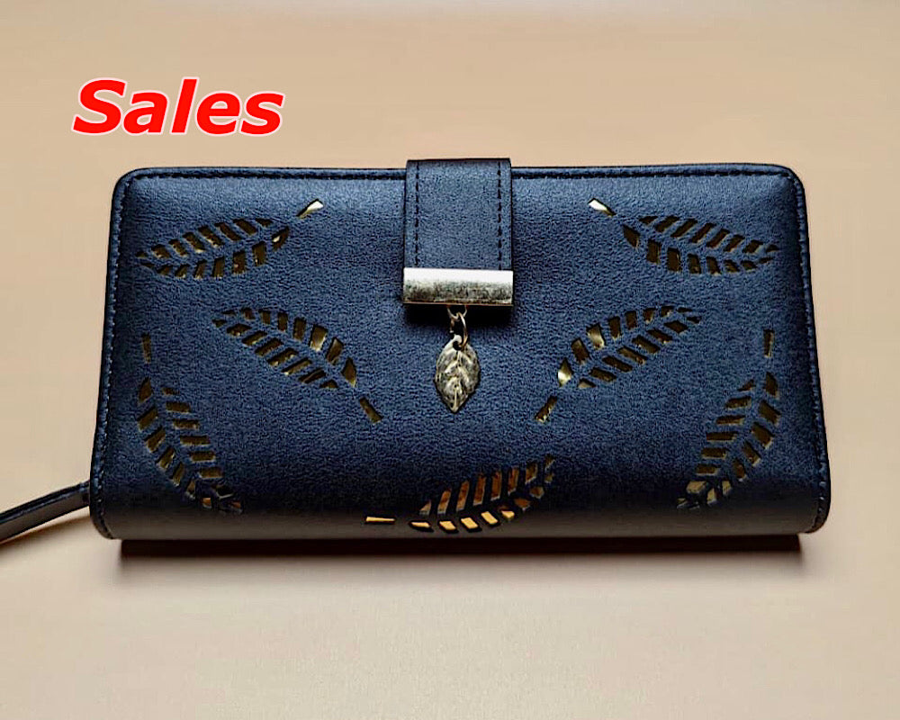 Women clutch purse, multi space crystal leaves design pulse