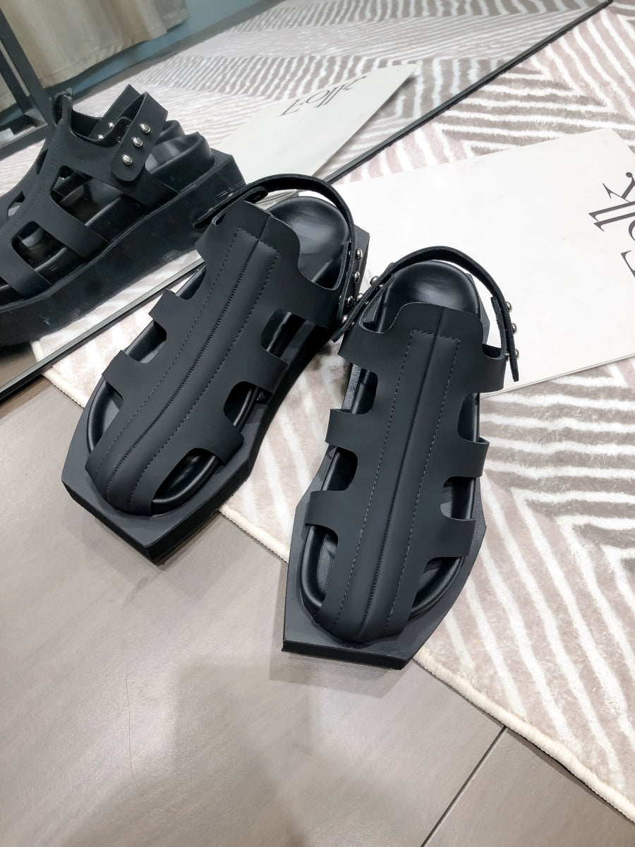 Summer New Arrival Ins Trendy Roman Closed Toe Pig Cage Sandals Casual Genuine Leather Thick Sole Cut Out Sandals Rivet Women's Half Slippers