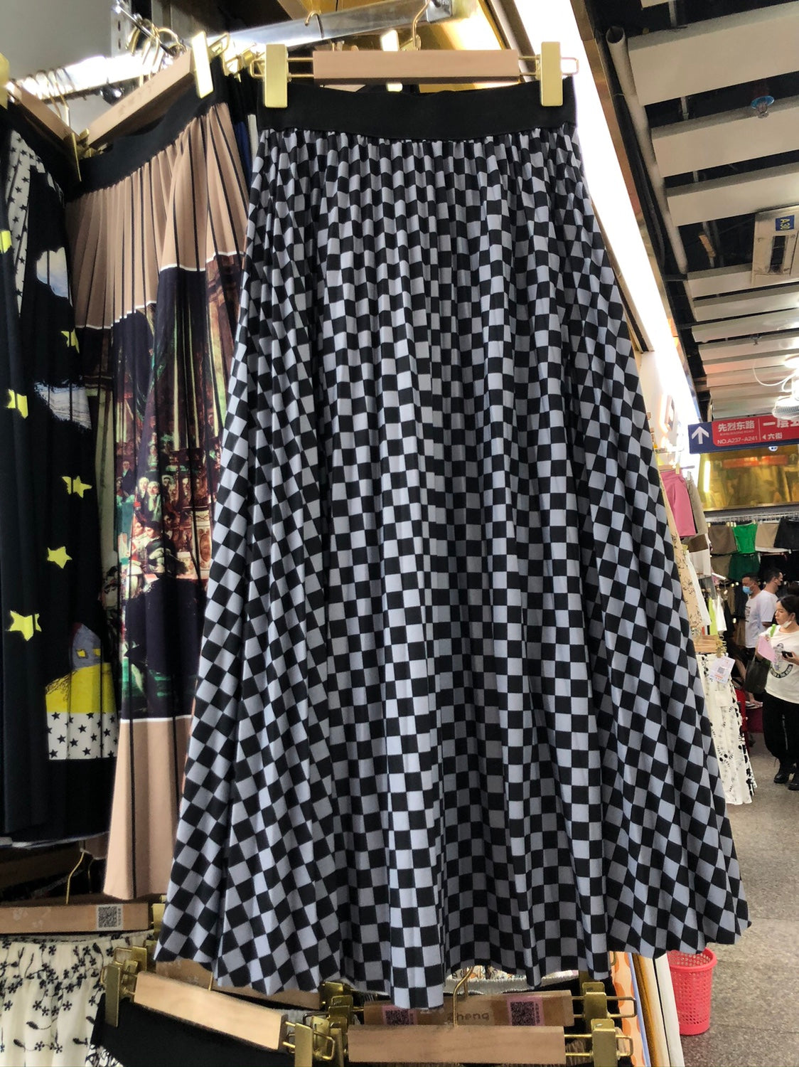 Fashion Retro Contrast Color Mid Length Long Length Pleated Skirt