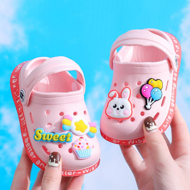 Kids Summer Cartoon Cave Hole Sandals 2022 Garden Beach Slippers Sandals Non-Slip Soft Soled Quick Drying Shoes