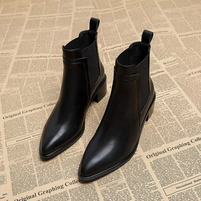 Women’s Pointed Toe Chelsea Boots