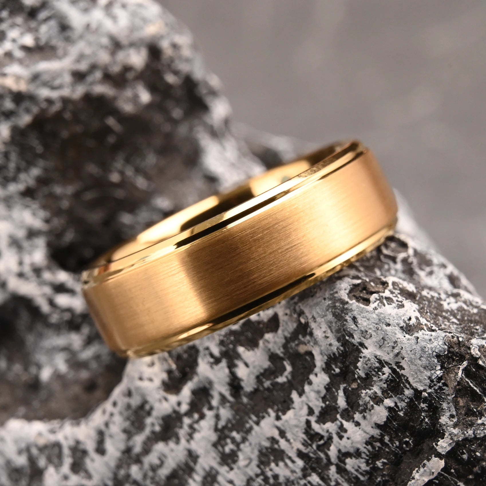 Gold Tungsten Wedding Ring - Jeglowstore