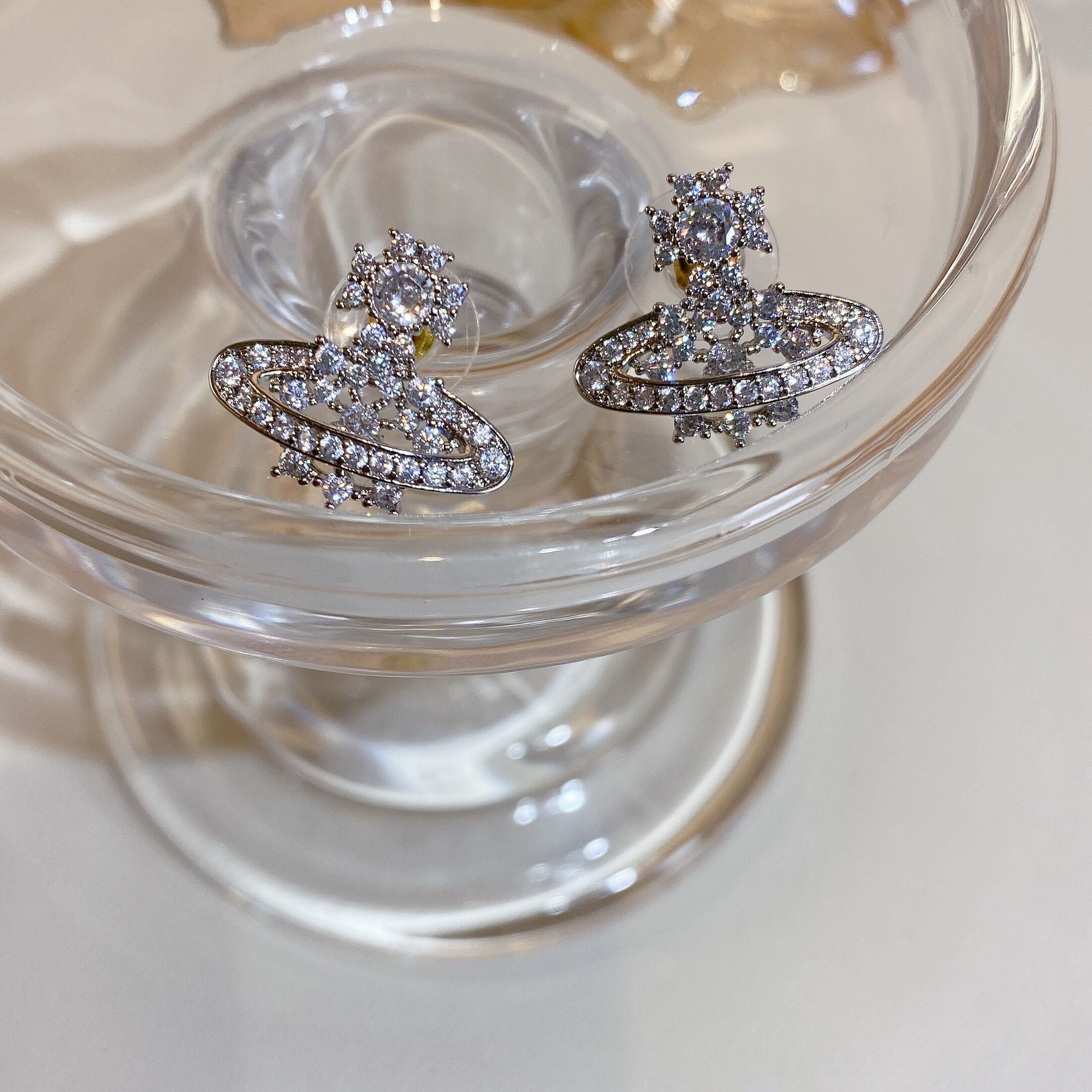 Korean Style Fashion Delicate Zircon Stud Earrings For Women Girl Luxury Saturn Earrings Simple Temperament Party Jewelry Gifts