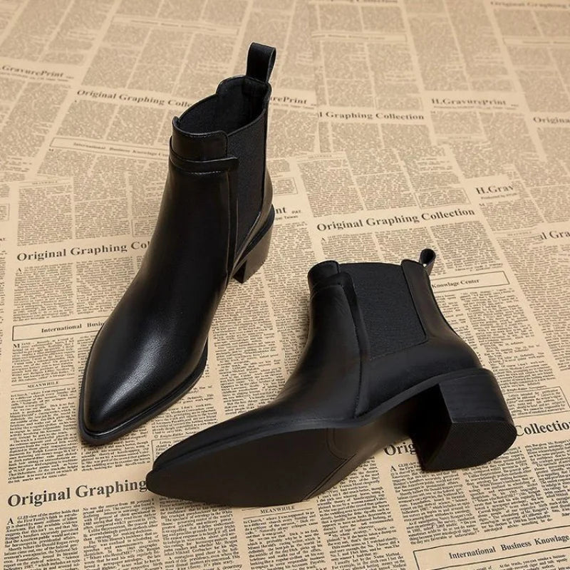 Women’s Pointed Toe Chelsea Boots