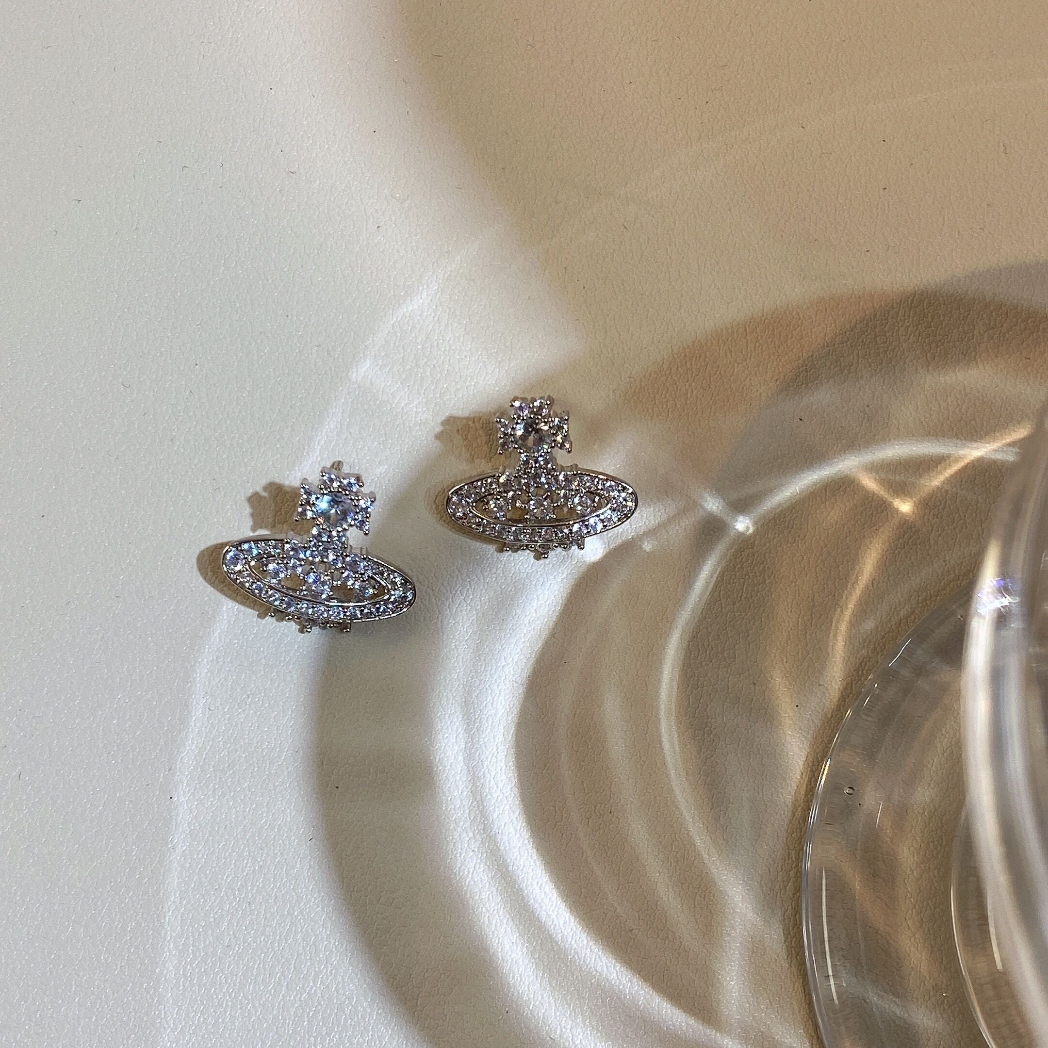 Korean Style Fashion Delicate Zircon Stud Earrings For Women Girl Luxury Saturn Earrings Simple Temperament Party Jewelry Gifts