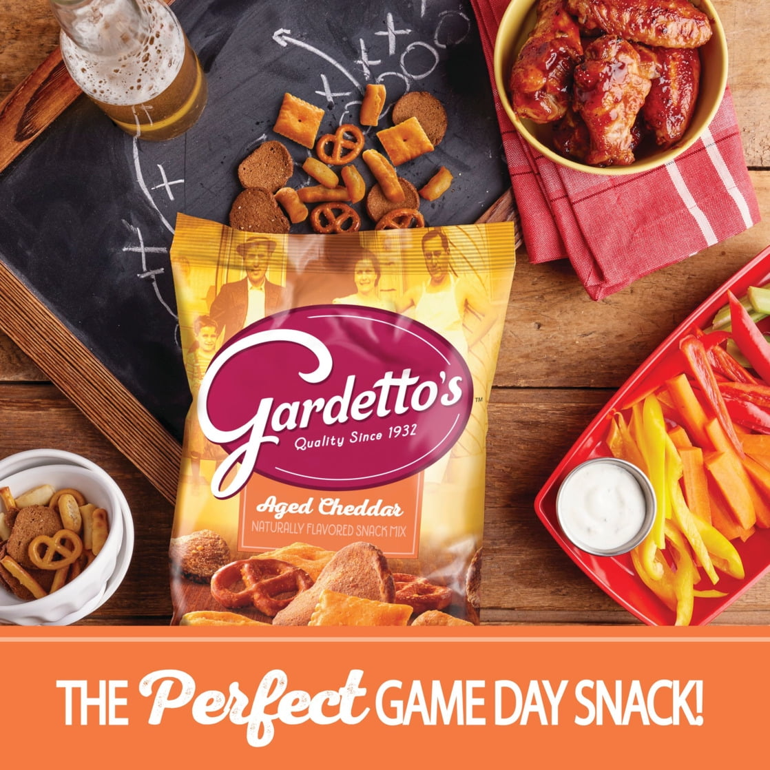 Gardetto's Snack Mix, Aged Cheddar, Family Size Pub and Party Mix, 14.5 oz Bag