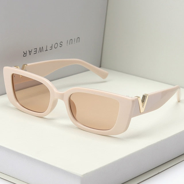 Retro Small Frame Cat Eye Sunglasses with Metal Hinges