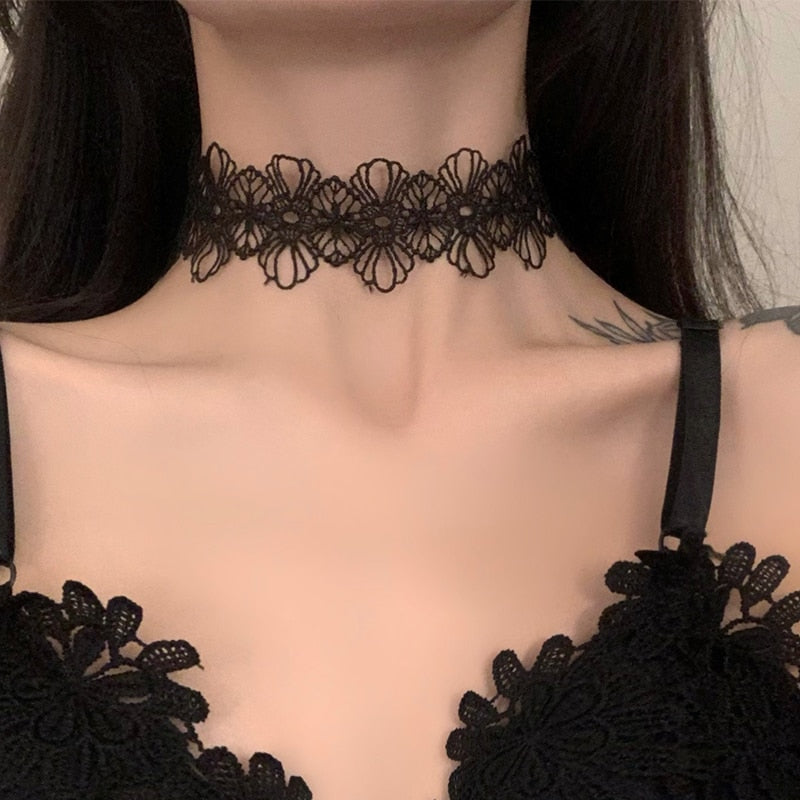 Gothic Classic White Collar Vintage Choker Necklace