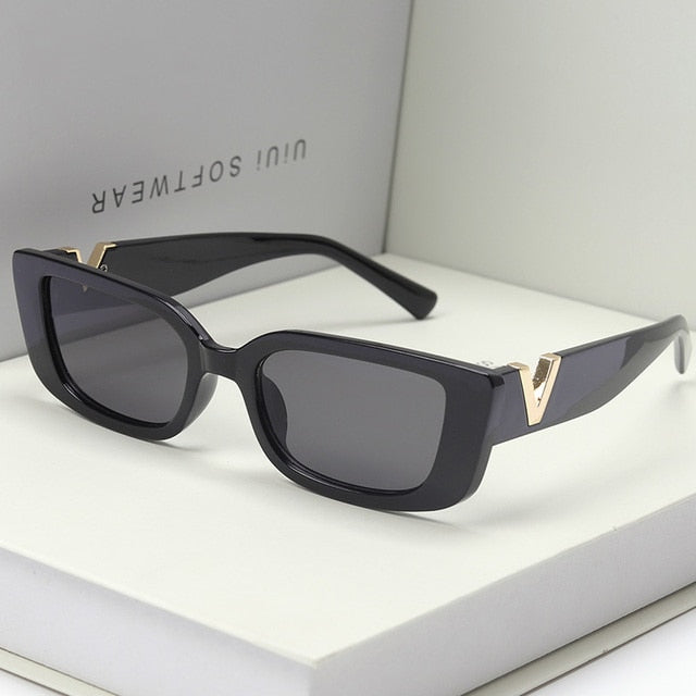 Retro Small Frame Cat Eye Sunglasses with Metal Hinges