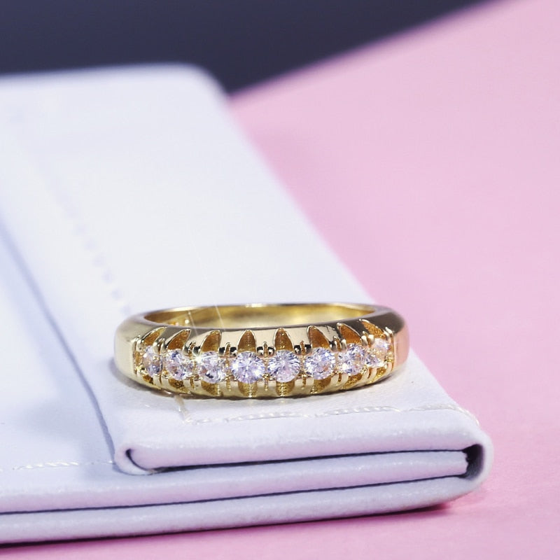 Huitan Luxury Noble Golden Color Tiny Cubic Zircon Stone Ring