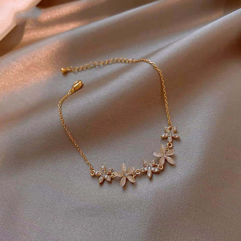 Korean New Luxury Crystal Flower Cubic Zirconia Pendant Bracelet