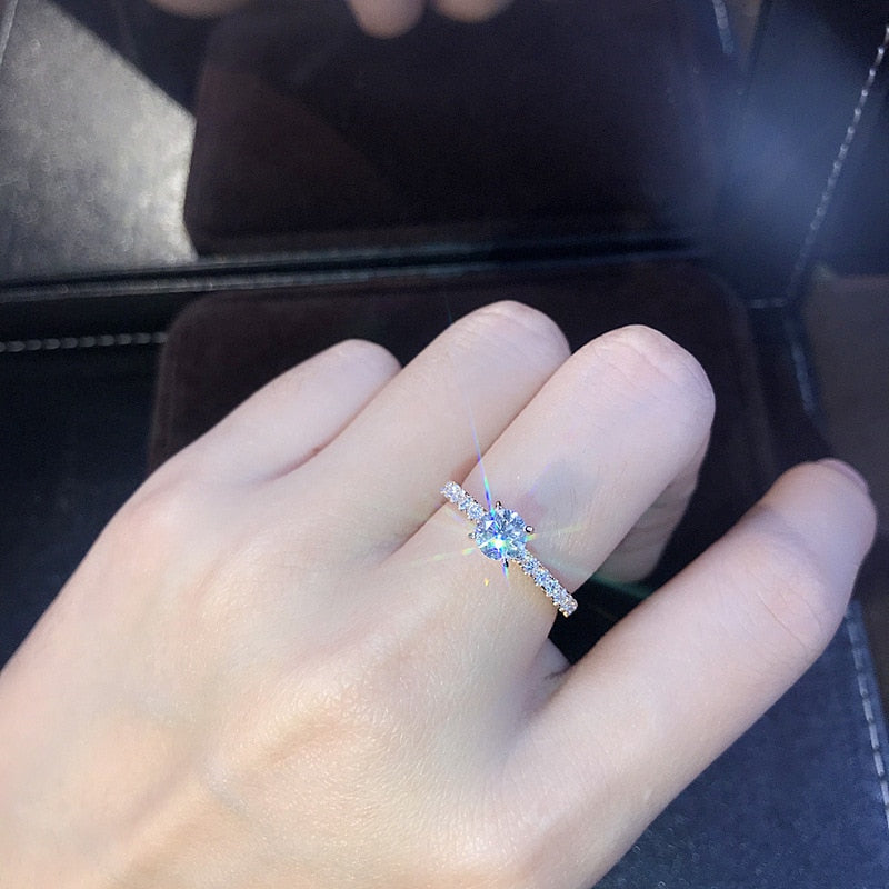 Hot Selling Trendy Claws Design Crystal Zircon Ring