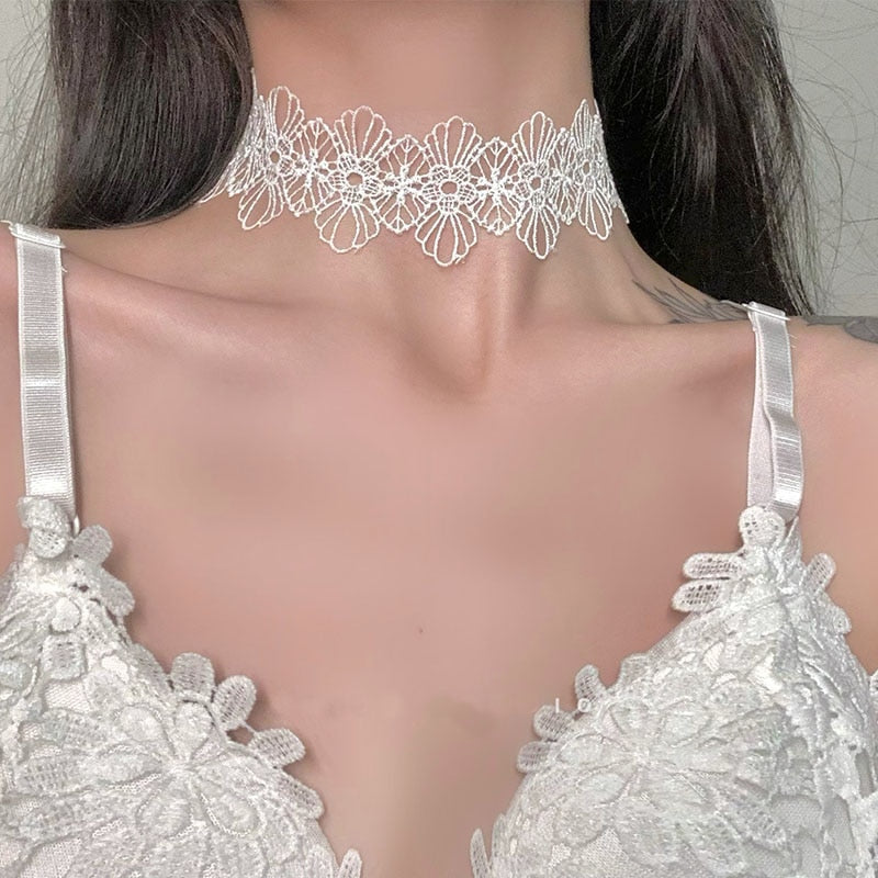 Gothic Classic White Collar Vintage Choker Necklace