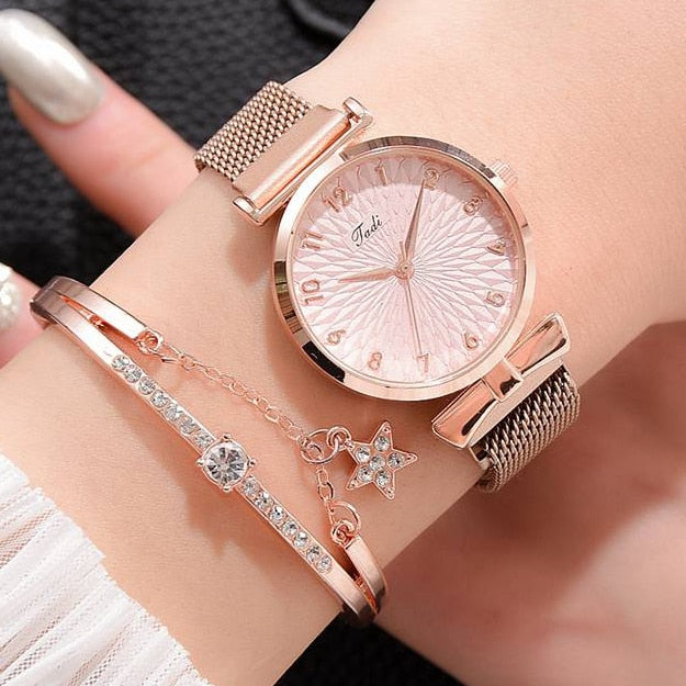 Luxury Women Bracelet Quartz Magnetic Watch
