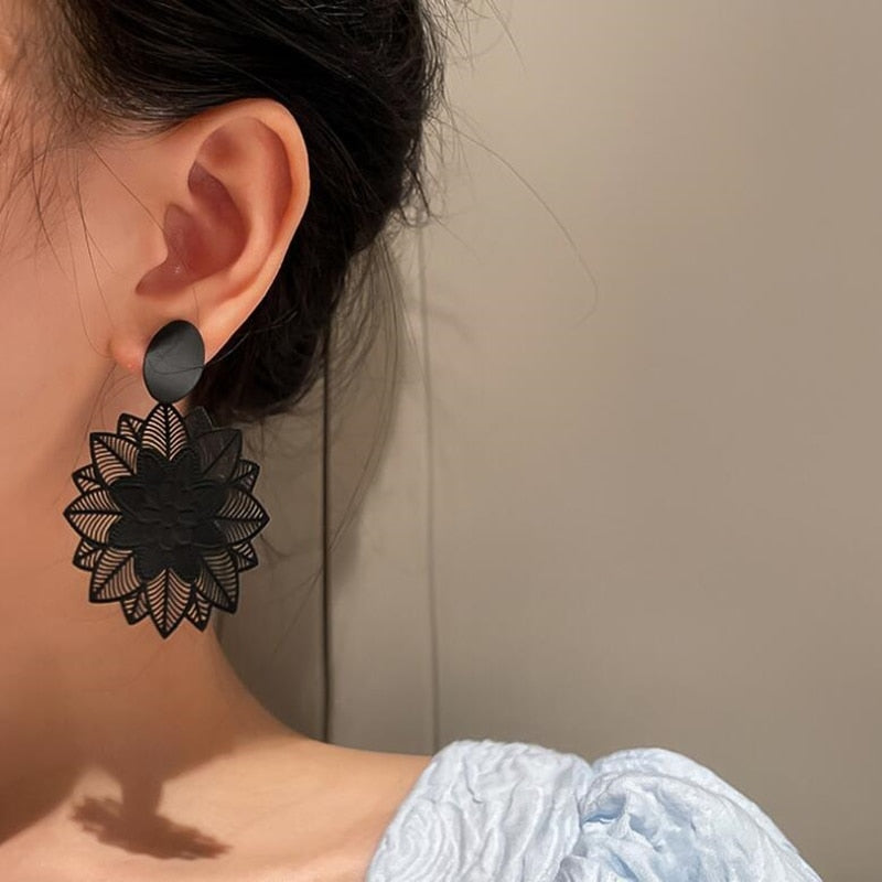 Big Black Flower Hanging Earrings For Women Exaggerated Rock Personality