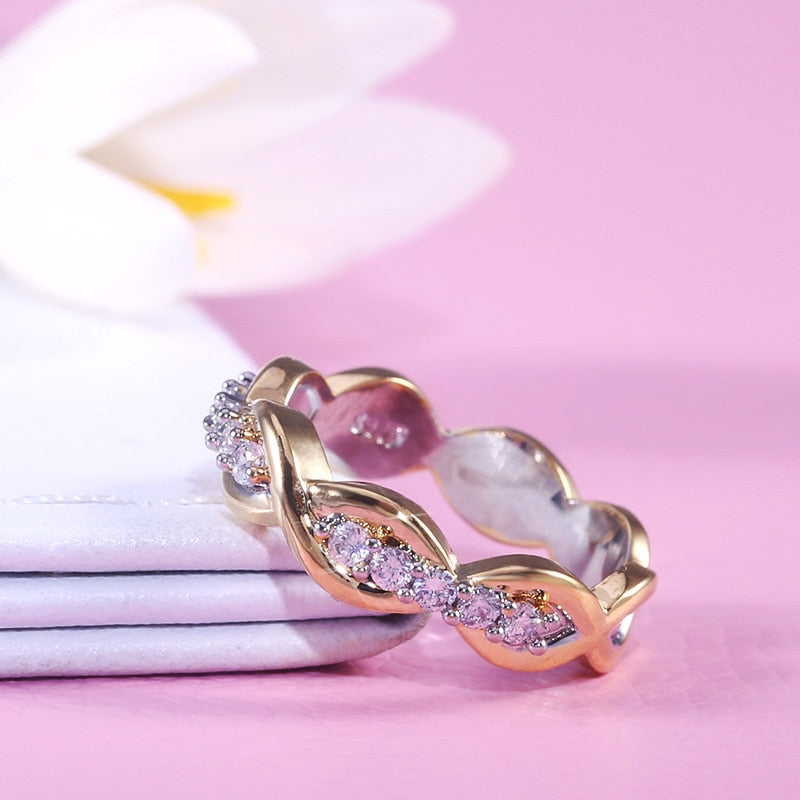 Huitan Luxury Noble Tiny Cubic Zircon Stone Middle Finger Ring