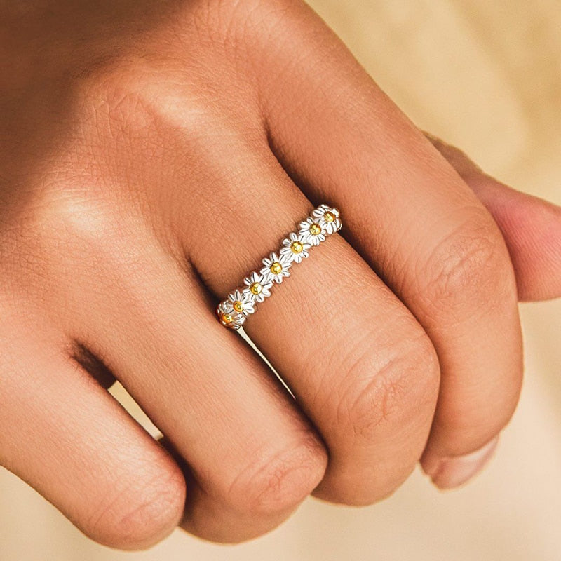 Vintage Daisy Flower Ring Adjustable Open Cuff Ring