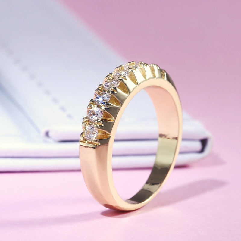 Huitan Luxury Noble Golden Color Tiny Cubic Zircon Stone Ring