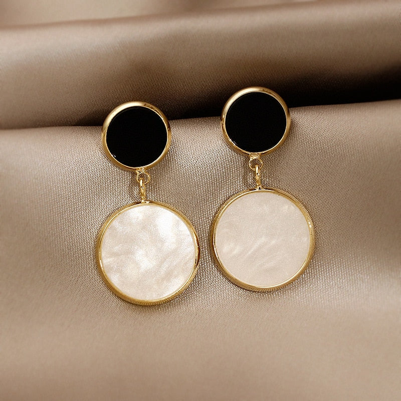 New High-quality Female Exquisite Niche Fashion Stud Earrings
