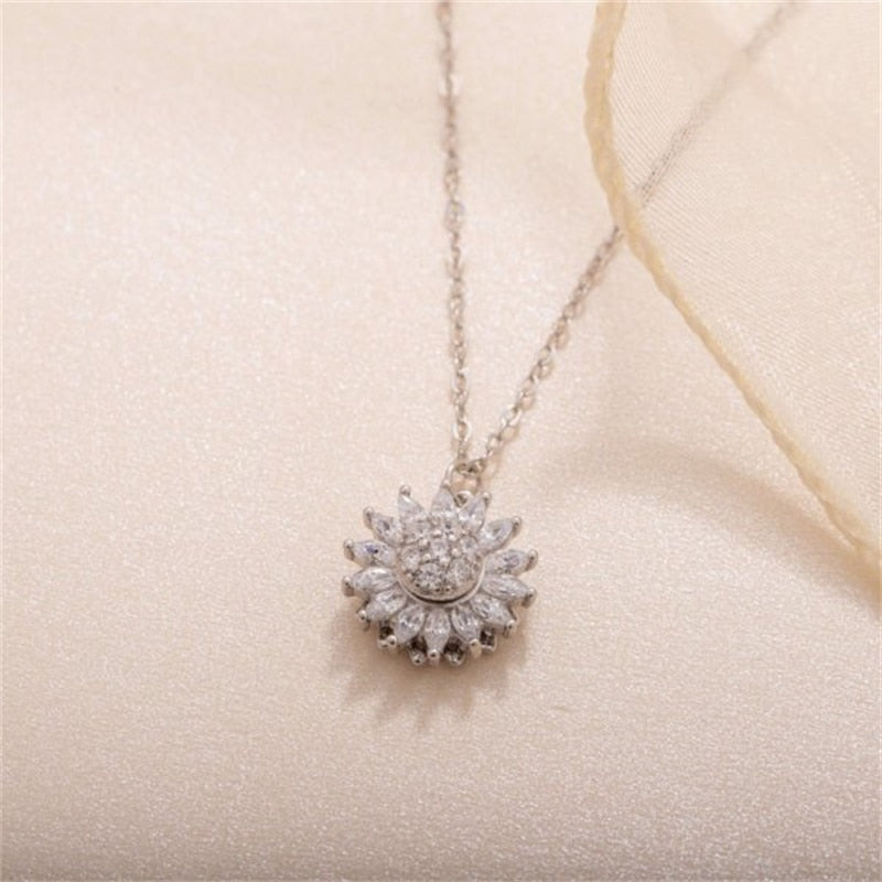 Elegant Flower Daisy Clavicle Necklace
