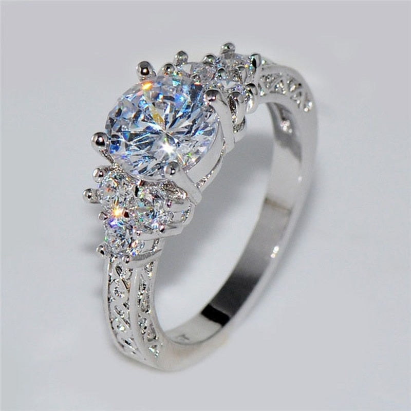 Exquisite Fashion White Zircon Crystal Ring
