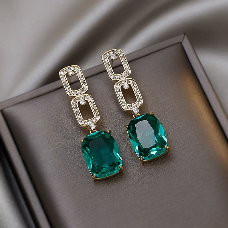 Fashion Shiny Green Rhinestone Pendant Earrings