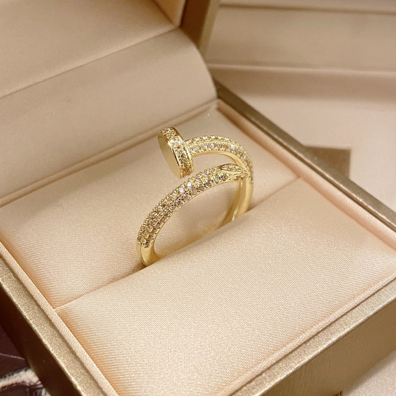 Classic Temperament Luxury High Quality Copper Zircon Ring