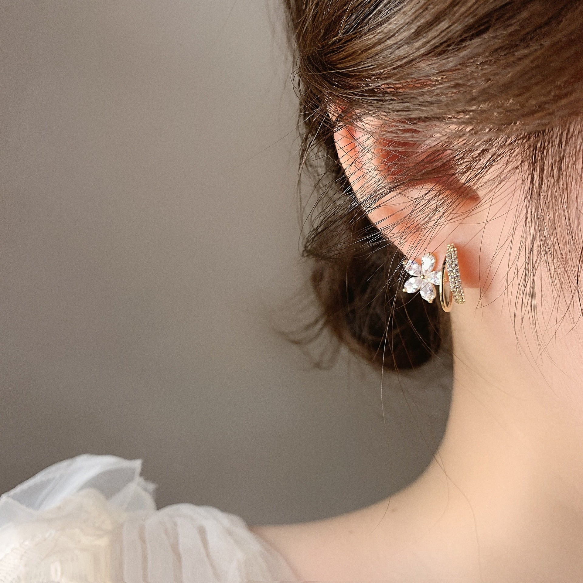 Fashion Metal Flower Pearl Cute Elegant Earrings