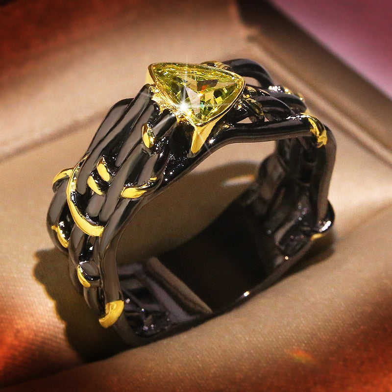 Unique Design Exaggerated Personality Black Gold Tungsten Triangle Ring