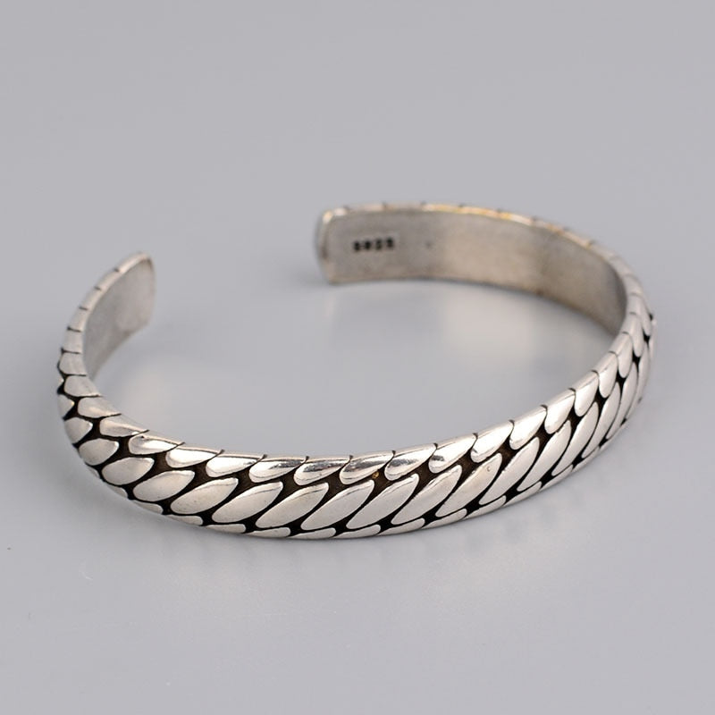 MEYRROYU Personality Geometric Oval Pattern Bangle