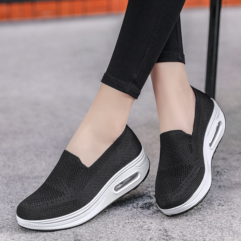 New Women Flat Sneakers Comfy Light Thick Sole Breathable Mesh Female Shoes Slip-On Durable Spring Stylish Trend Leisure Flats