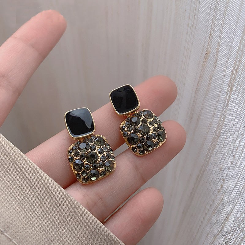 New High-quality Female Exquisite Niche Fashion Stud Earrings