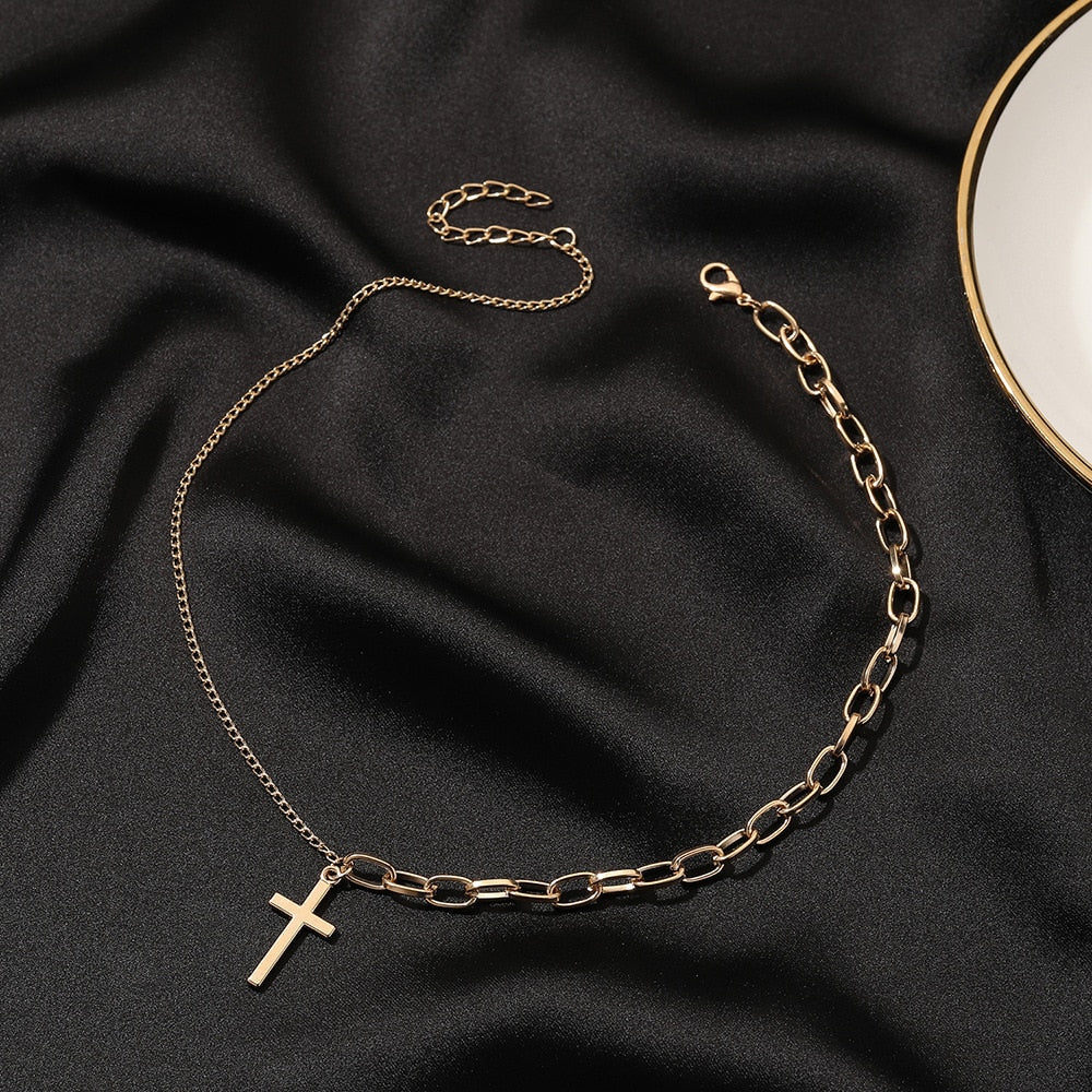 Independent Gothic Metal Hollow Necklace