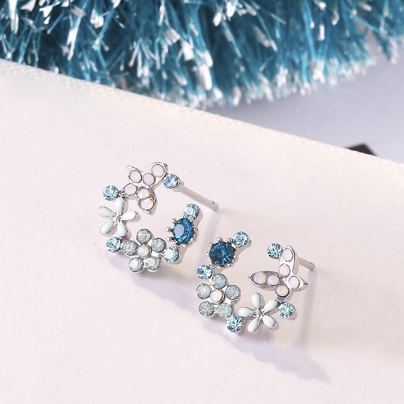 New Korean Hollow Wreath Flower Earring