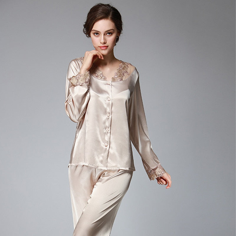 Women pajamas With Two-Piece Long Sleeve Pants