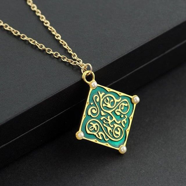 Game Jewelry 3 Wild Wolf Head Necklace - Shopeasywear