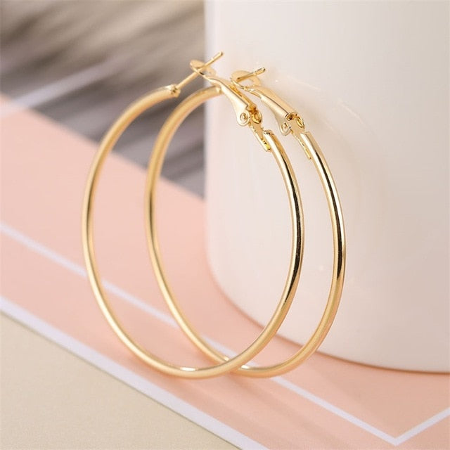 Trend Simulation Pearl Long Earrings - Shopeasywear