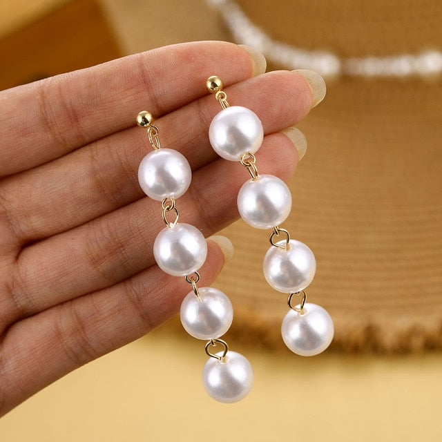 Trend Simulation Pearl Long Earrings - Shopeasywear