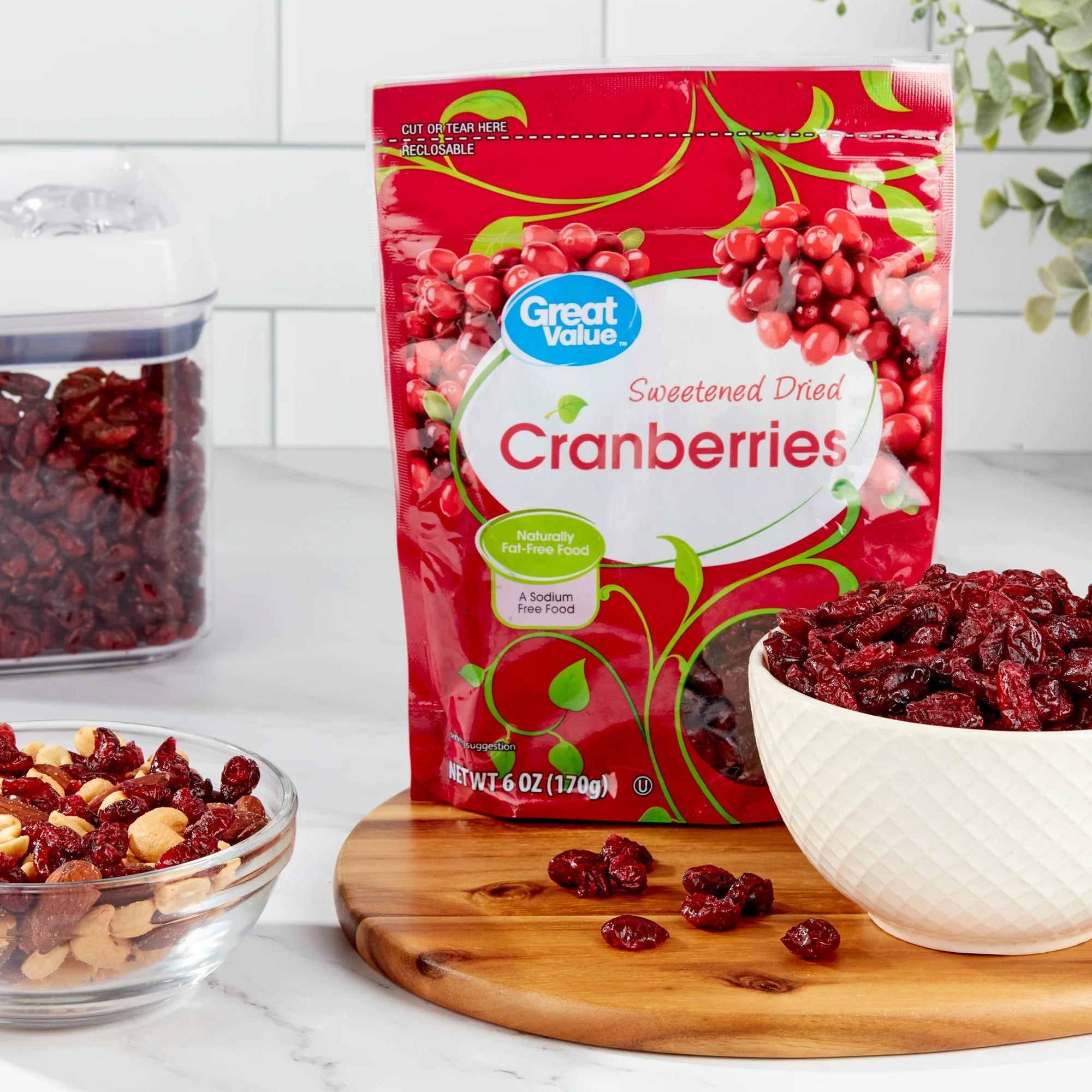 Great Value Sweetened Dried Cranberries, 6 oz