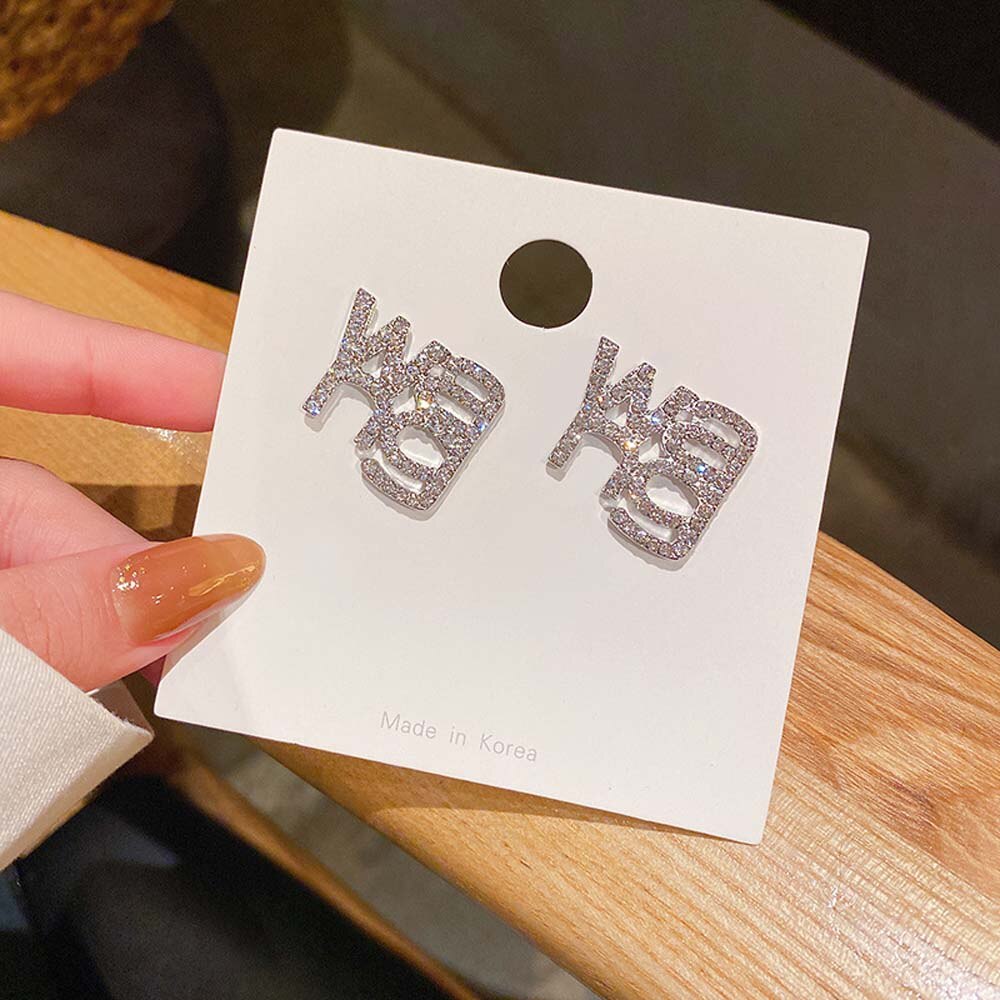 Punk Style Women Stud Earrings Exaggerated Fashion Crystal Lucky Wang Letter Earrings Temperament Ear Accessories