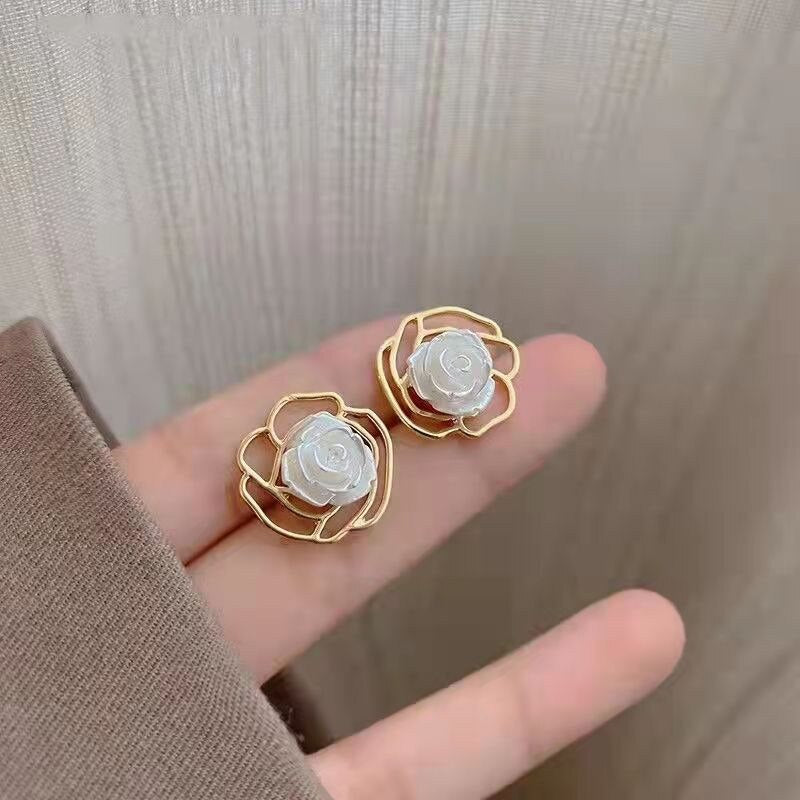 New Punk Golden Metal White Cross Hoop Earrings For Women Girls Fashion Circle Brincos Ear Accessories Jewelry