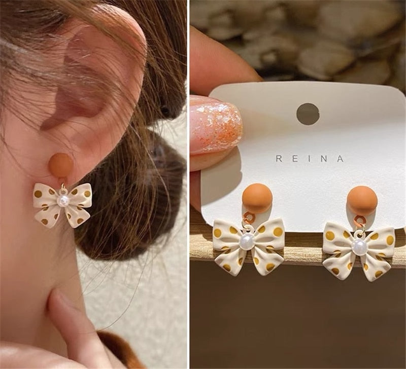 New Punk Golden Metal White Cross Hoop Earrings For Women Girls Fashion Circle Brincos Ear Accessories Jewelry