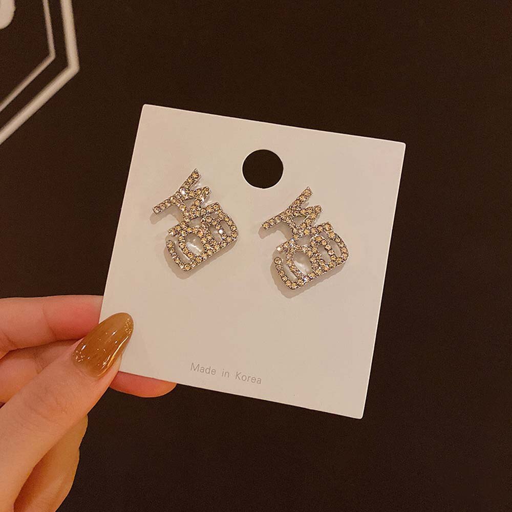 Punk Style Women Stud Earrings Exaggerated Fashion Crystal Lucky Wang Letter Earrings Temperament Ear Accessories