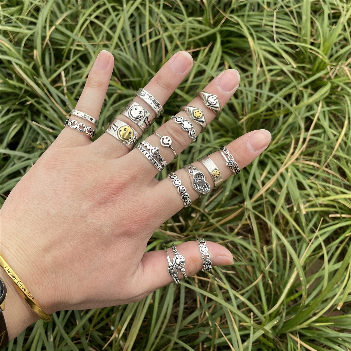 Hot Sell Multiple Happy Smiley Faces Open Rings For Women Cute Circle Hollow Smile Ring Party Girl Adjustable Punk Jewelry A908