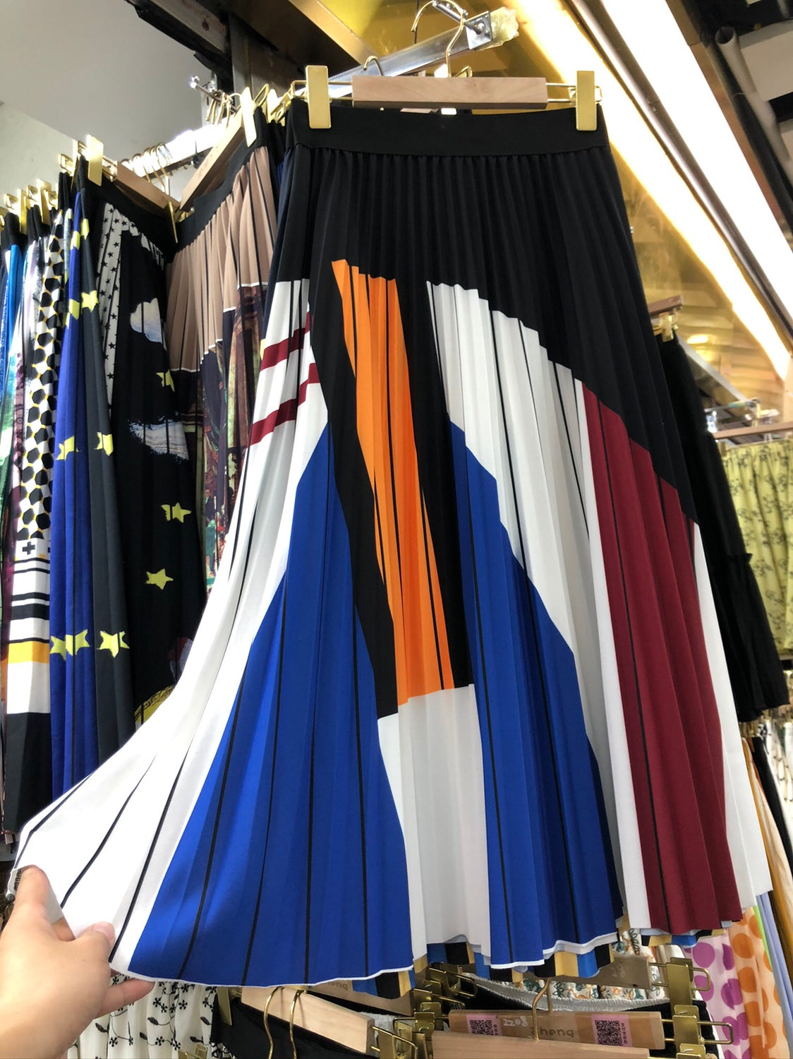 Fashion Retro Contrast Color Mid Length Long Length Pleated Skirt