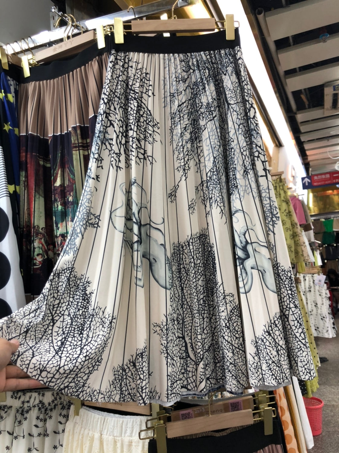 Fashion Retro Contrast Color Mid Length Long Length Pleated Skirt