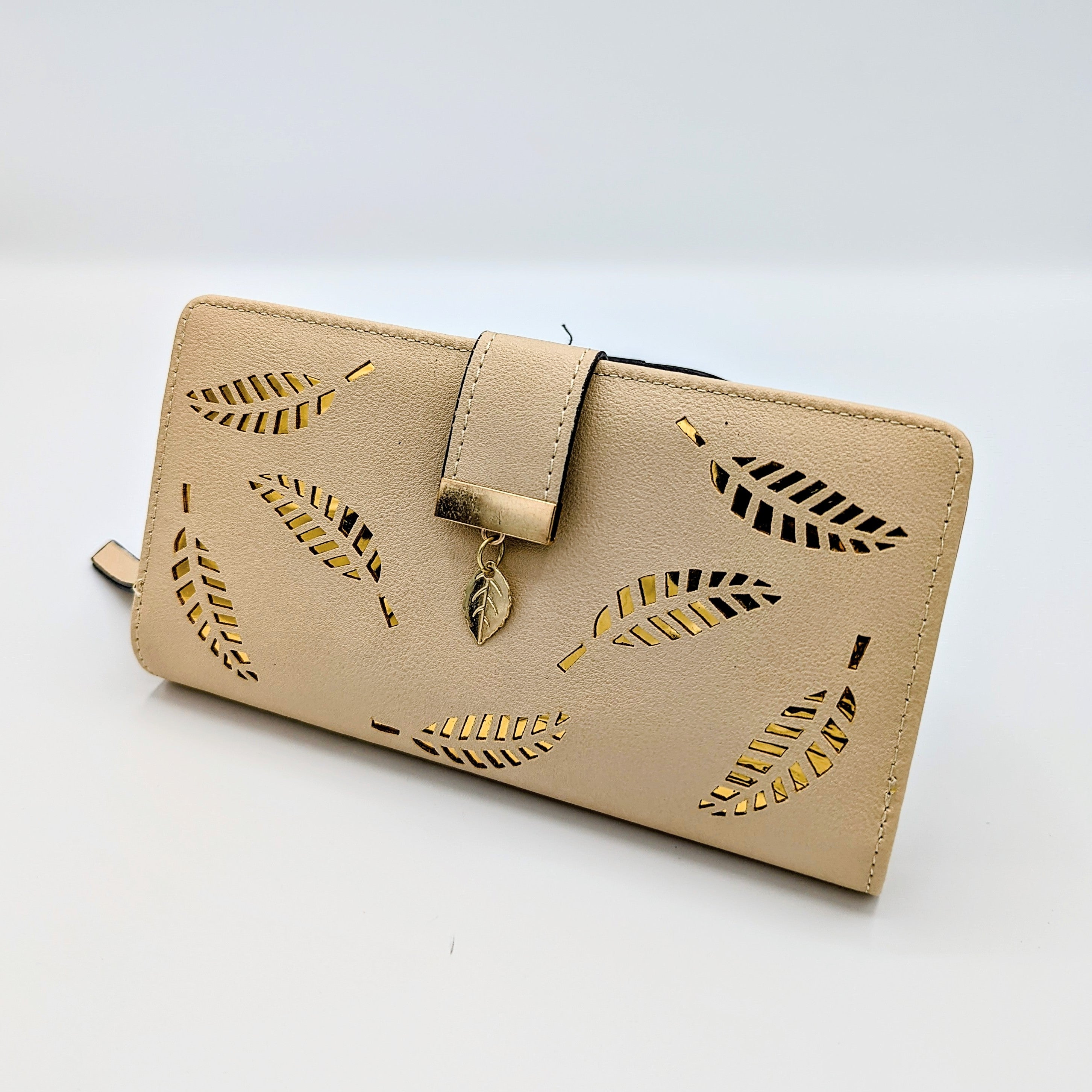 Women clutch purse, multi space crystal leaves design pulse